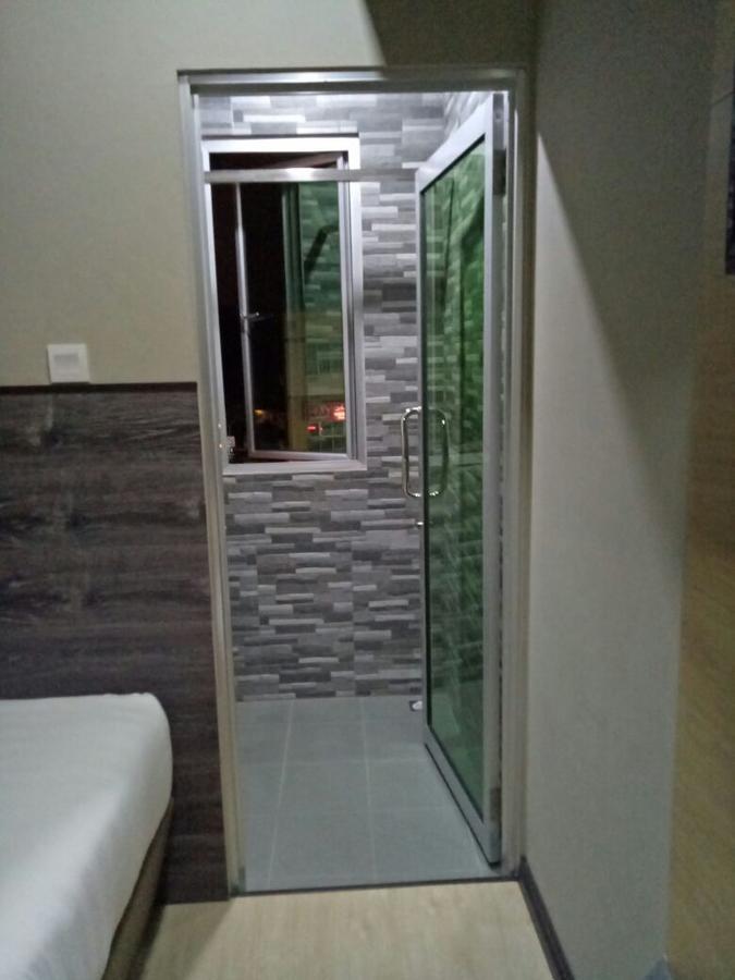 Qing Yun Resthouse -Delima Satu Hotel Kampong Serusup Exterior photo