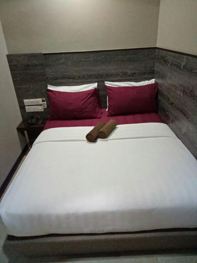 Qing Yun Resthouse -Delima Satu Hotel Kampong Serusup Exterior photo